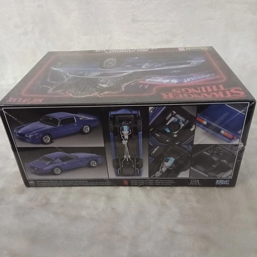 Revell Stranger Things Billy Hargrove 79 Chevy Camaro Z/28 1:24 Model Kit 14560